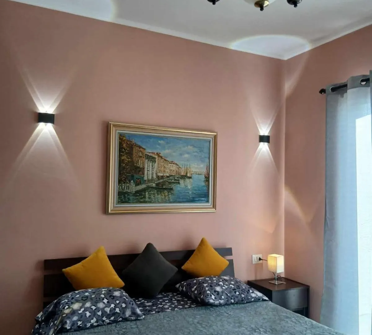 גולם Frederik Apartment Qerret