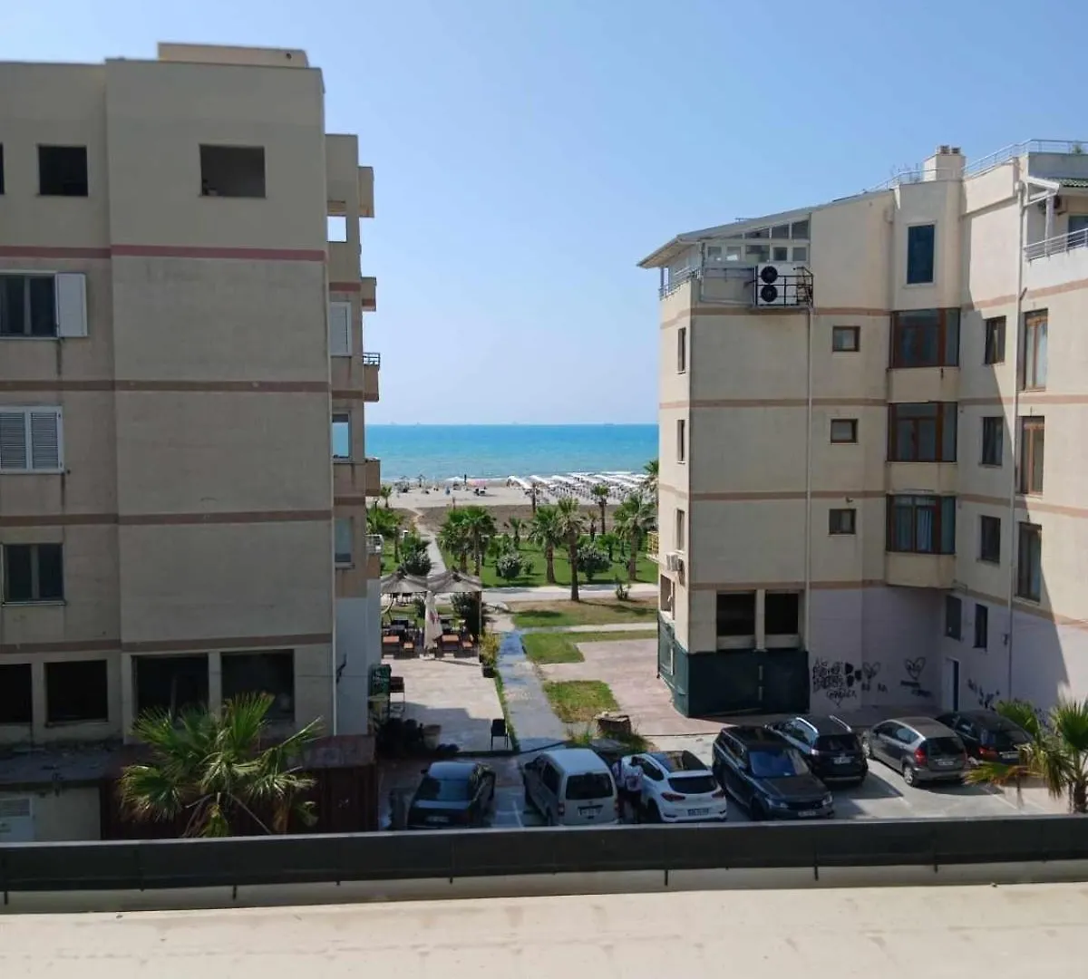גולם Frederik Apartment Qerret 0*,
